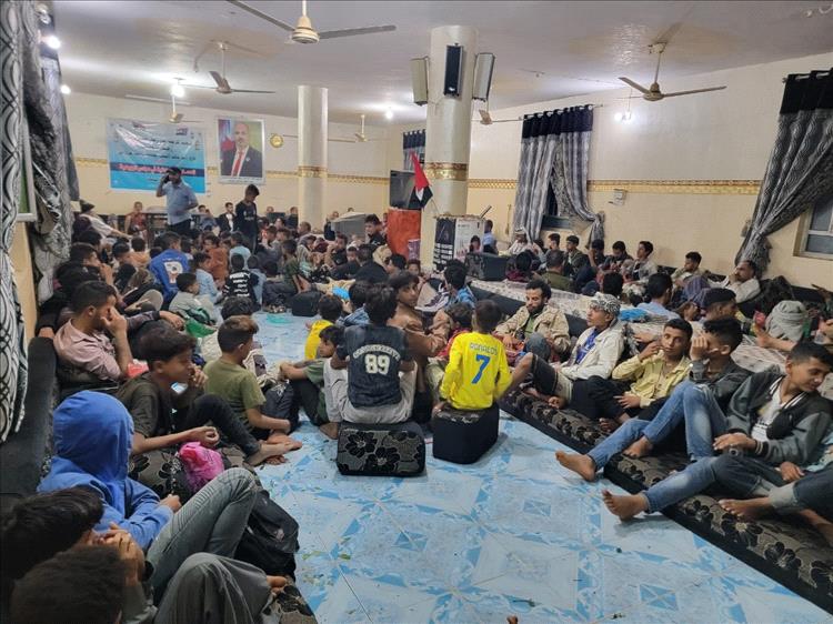 مجلس الربيعية العام بالضالع يختتم برنامج المسابقات الثقافية ويوزع العديد من الجوائز النقدية