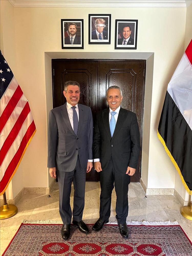 وزير الشؤون الاجتماعية والعمل يلتقي بسعادة سفير الولايات المتحدة الأمريكية لدى بلادنا