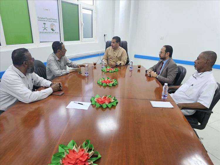 السعيدي والهدار يطلعان على الانضباط الوظيفي بمكتب وزارة الصحة بالوادي ومركز فاطمة بابطين بسيئون