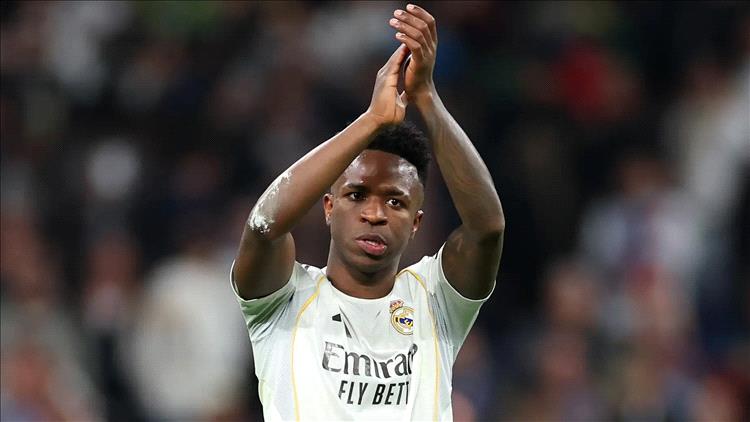 "يويفا" يصدر قراره في قضية إهانة فينيسيوس بملعب بنفيكا