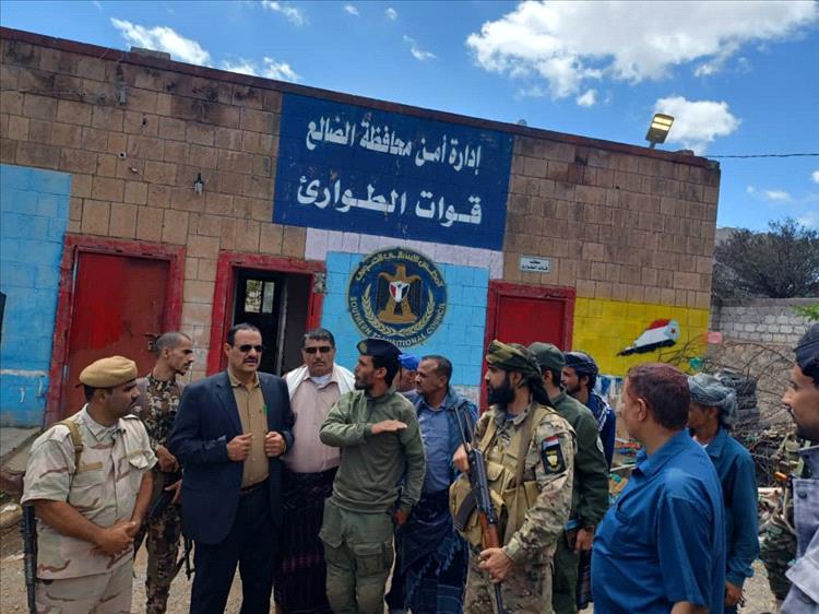 مدير عام شرطة الضالع يتفقد الوحدات الأمنية بالمحافظة ويشدد على الإنضباط الأمني