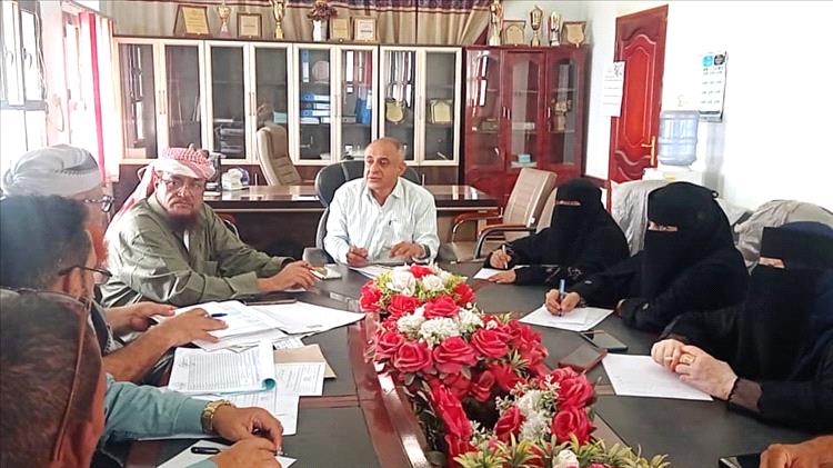 اللجنة الفرعية للاختبارات بمحافظة لحج تعقد اجتماعها الأول لمناقشة الاستعدادات للاختبارات الثانوية