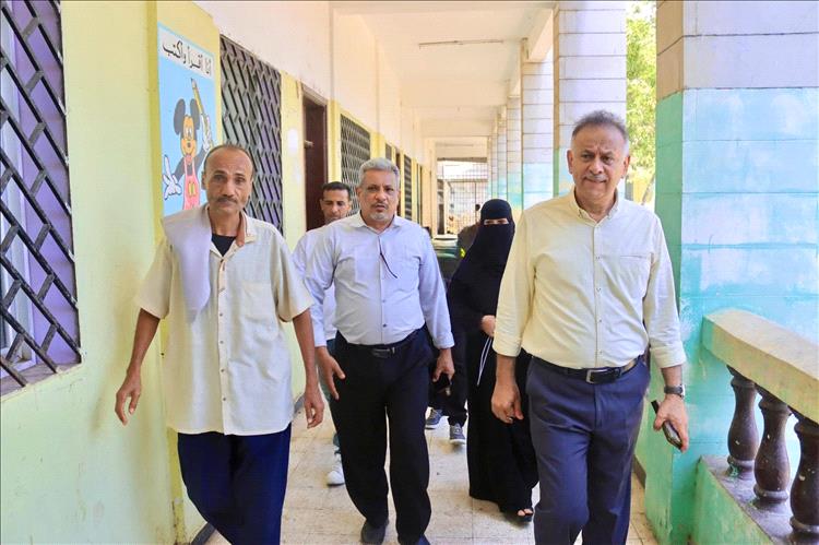 الجاوي يتفقد سير العملية التعليمية عقب إجازة عيد الفطر المبارك في مدارس المعلا