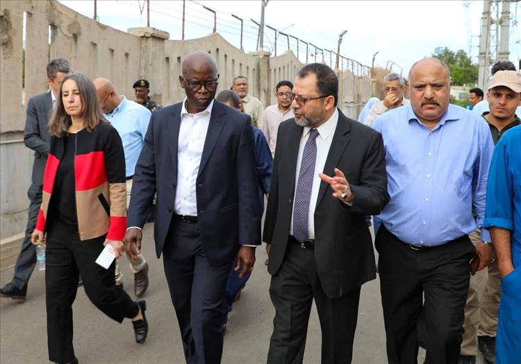 وزير الكهرباء ونائب رئيس البنك الدولي يتفقدان محطة الحسوة ويستعرضان احتياجاتها الفنية