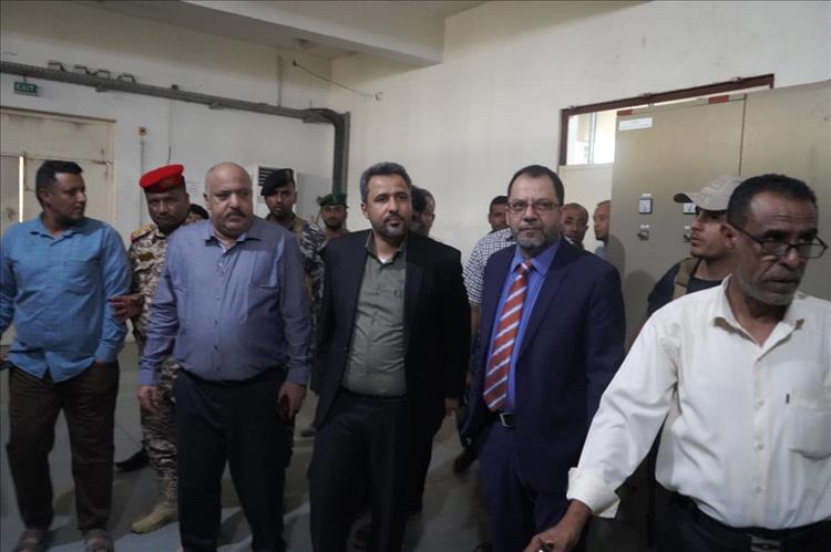 محافظ لحج الحالمي يلتقي وزير الكهرباء ويقر حزمة إجراءات عاجلة لتحسين الخدمة واستقرارها قبل فصل الصيف