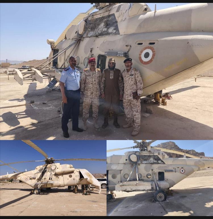 المفتش العام يزور مهبط الطيران العسكري بالمنطقة الأولى للاطلاع على دراسة إعادة جاهزية طائرتين هيلوكبتر