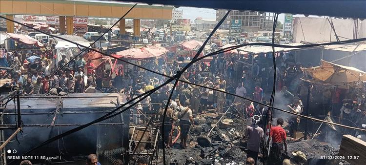 حريق يلتهم محلات في الفيوش بلحج… والدفاع المدني يسيطر دون خسائر بشرية