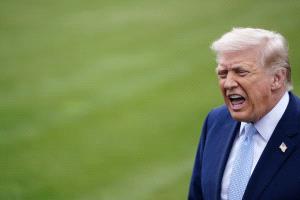 ترامب يهدد بقصف محطات الطاقة في إيران ما لم تفتح طهران مضيق هرمز خلال 48 ساعة