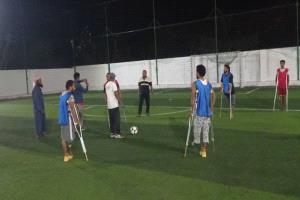 اتحاد كرة القدم لذوي البتر بلحج ينظم أمسية تدريبية في ملاعب الفيوش