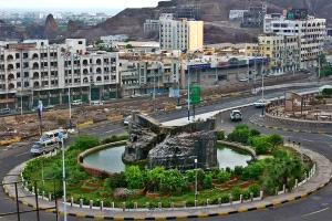 احتراق عيادة طبية في خور مكسر بعدن دون وقوع إصابات