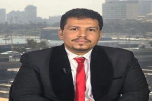 أحمد ماهر يكشف أسباب توقّف آلاف السيارات في ميناء الشحر.. وقرار رئاسي يقف خلف الإغلاق