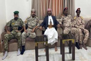 رئيس عمليات القيادة العامة لقوات حماية حضرموت يزور الشيخ "بن حريز" ويؤكد تعزيز الشراكة مع المكونات المجتمعية