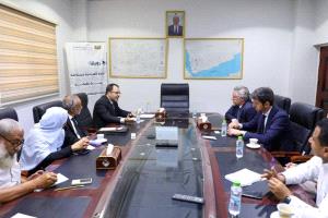 وزير الكهرباء يبحث مع نائب رئيس البنك الدولي تعزيز التعاون المشترك