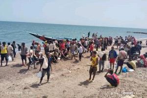 مصرع 6 مهاجرين أفارقة في حادث قارب تهريب قبالة سواحل شبوة