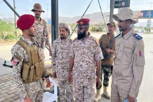 قائد اللواء السابع درع الوطن يقوم بزيارات عسكرية تفقدية لعدد من  النقاط العسكرية بوادي حضرموت