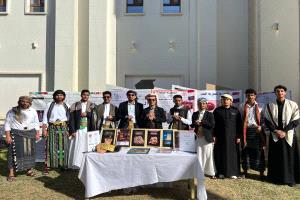 الطلاب اليمنيون يتألقون بتراثهم في اليوم الوطني العراقي لريادة الأعمال بجامعة الأنبار