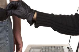 تحذير عاجل للمواطنين: موجة نصب جديدة تستهدف اليمنيين عبر الإنترنت بوعود أرباح وهمية