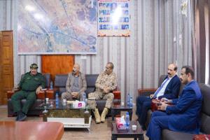 محافظ شبوة يؤكد اهمية تعزيز مبدأ الحيادية في اعمال لجنة التحقيق