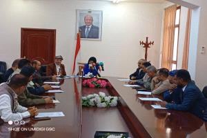 لقاء موسع لرؤساء محاكم ونيابات  تعز مع  وزير الشؤون القانونية