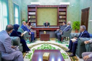عضو مجلس القيادة الرئاسي الصبيحي يناقش مع عدد من الوزراء تطوير الأداء وتعزيز الخدمات