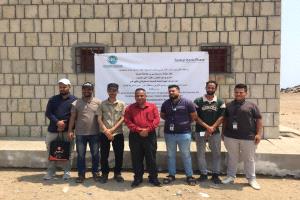 تسليم موقع إنشاء مصنع الثلج المجروش بمنطقة قعوه في البريقة وبدء الأعمال الإنشائية للمشروع