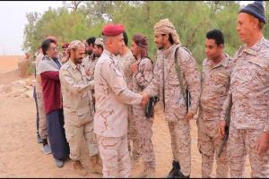 قيادة مجلس الاسناد بأمانة العاصمة تعايد الأبطال في جبهات مأرب