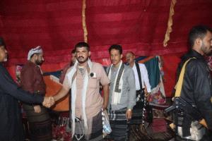 لقاءات العيد تتواصل في عدن.. قيادات عسكرية تزور الشيخ عبدالرحمن جلال الصبيحي