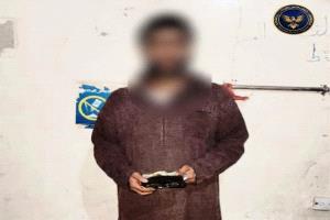 قوات طوق العاصمة عدن تضبط متهماً بحوزته نصف كيلو حشيش في منفذ العلم