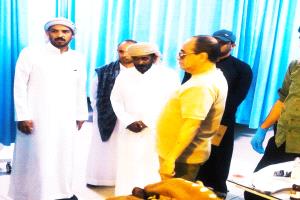 ضابط الشؤون المدنية للجانب السعودي يزور مستشفى الغيضة بالمهرة