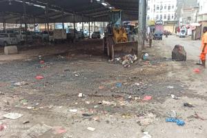 بتوجيهات الشاذلي.. صندوق النظافة يدشّن حملة شاملة لرفع مخلفات الأمطار بعدن