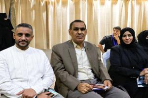 عميد كلية اللغات بجامعة عدن يشارك في فعالية حول اتخاذ القرار الجماعي