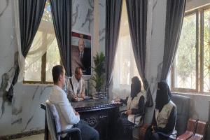 تعز.. مدير عام المسراخ يناقش مع اتحاد نساء اليمن آليات تنفيذ مشروع لدعم المرأة صحياً واجتماعياً