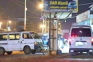 انفراجة مرتقبة في أزمة الغاز بعدن.. دعوات لوقف التهافت وتنظيم التعبئة