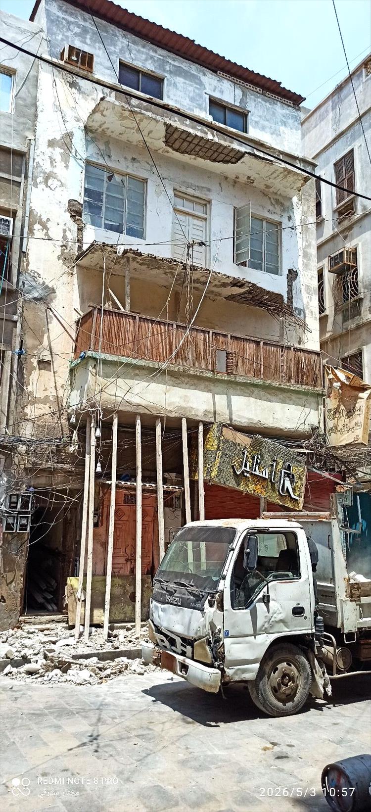 عاجل : سقوط بلكونة شقة سكنية بكريتر ولا إصابات