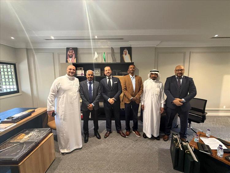الحيقي يبحث مع شركة الخليج العالمية للطاقة آلية تنفيذ الطاقة الإسعافي بقدرة 200 ميقاوات لتعزيز استقرار الكهرباء