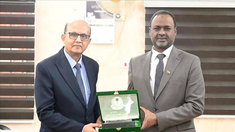 السفير المداوي يبحث مع وكيل وزارة الصحة السودانية سبل تعزيز التعاون الصحي