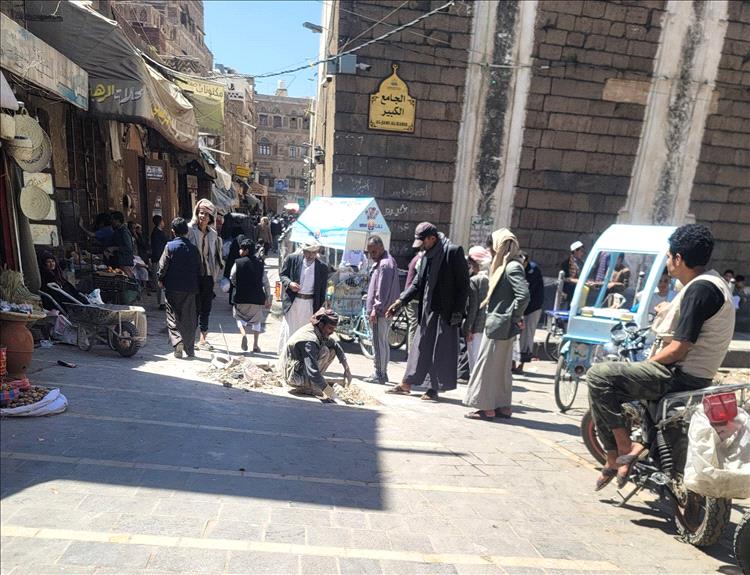 العمال في اليمن... بطالة قاسية ومعاناة لا تنتهي