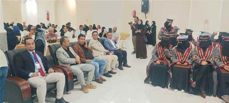 مؤسسة اليمن للتدريب بهدف التوظيف تحتفل بتخرج دفعة جديدة.. مشروع "النساء القياديات في ريادة الأعمال والمناصرة والتنمية"