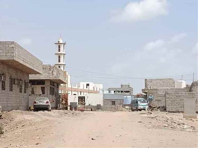 مقتل شخص خلال اشتباكات مع قوة أمنية في مديرية الشيخ عثمان بعدن