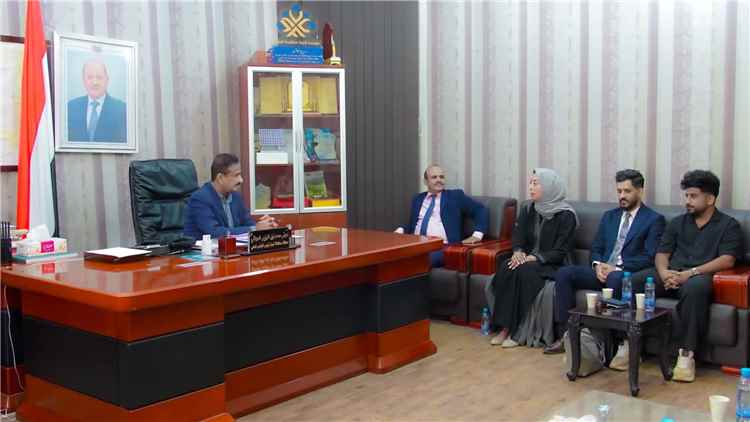 محافظ شبوة يؤكد دعم السلطة، للشراكات الدولية الهادفة إلى تعزيز برامج التنمية وبناء القدرات