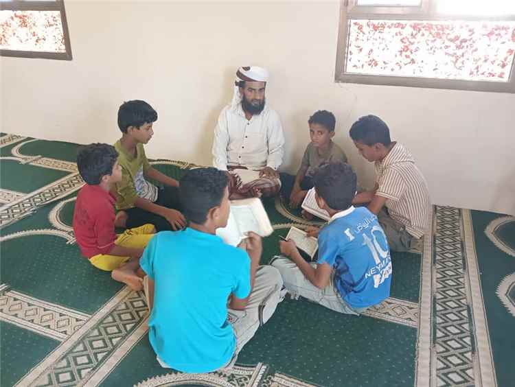 لحج.. إشادة واسعة بجهود الشيخ أنور جابر العبادي في خدمة كتاب الله وأبناء المجتمع بالمسيمير