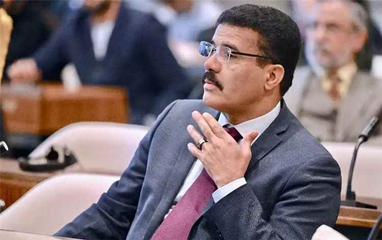 محمد جميح: استقرار اليمن مفتاح أمن الملاحة وانفتاح الخليج على العالم 