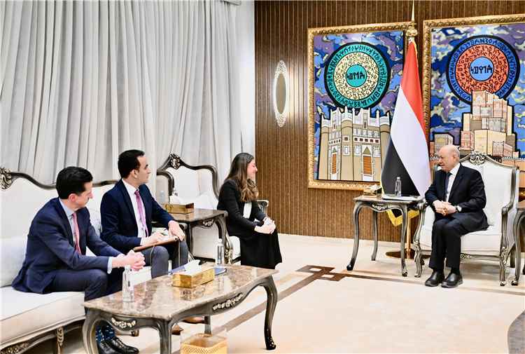 رئيس مجلس القيادة: التعاطي مع الحوثيين كسلطة أمر حقيقي يعني شرعنة الحق الإلهي والعنصرية والسلاح خارج الدولة