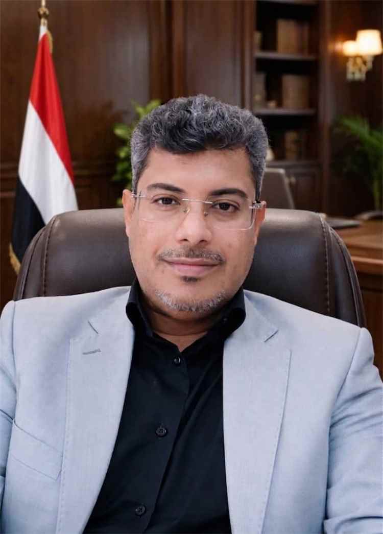 غالب منصور يرد على رسالة بن دغر بقراءة سياسية : المؤتمر أمام مرحلة تتطلب توحيد الصفوف وتفعيل المؤسسات