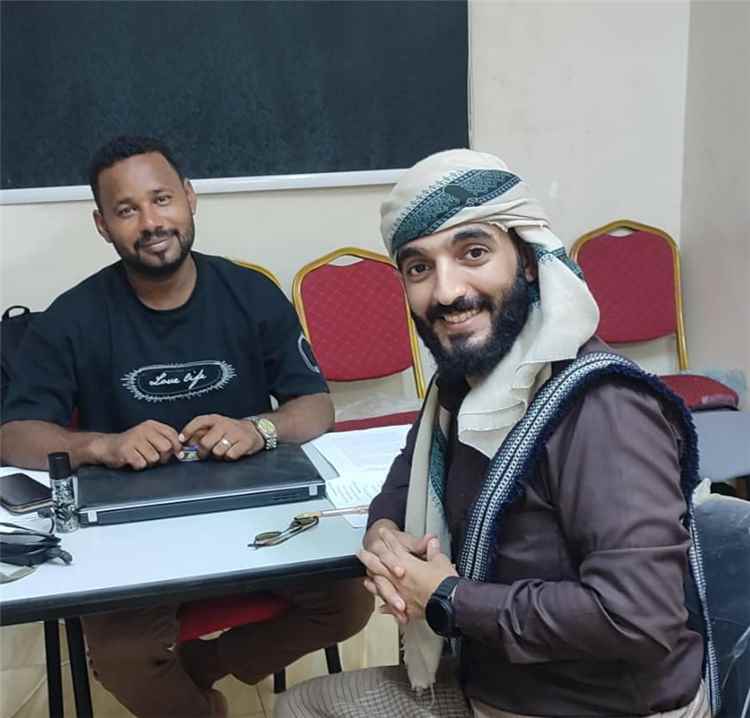 الإشارة تجمعنا توقع اتفاقية تفاهم لتنفيذ دورة لغة الإشارة في عدن