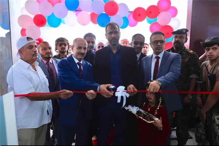 "اليمنية" تفتتح مكتبها الجديد في المهرة وتكرم موظفيها ووفدها يصل من عدن لتعزيز الخدمات الجوية