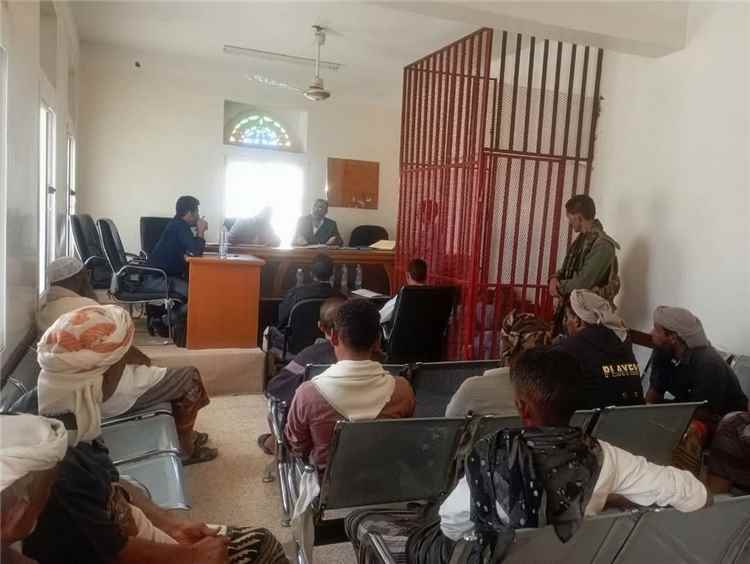 محكمة شبوة العسكرية تقضي بالإعدام قصاصًا على مدان بجريمة قتل جندي بدفاع شبوة