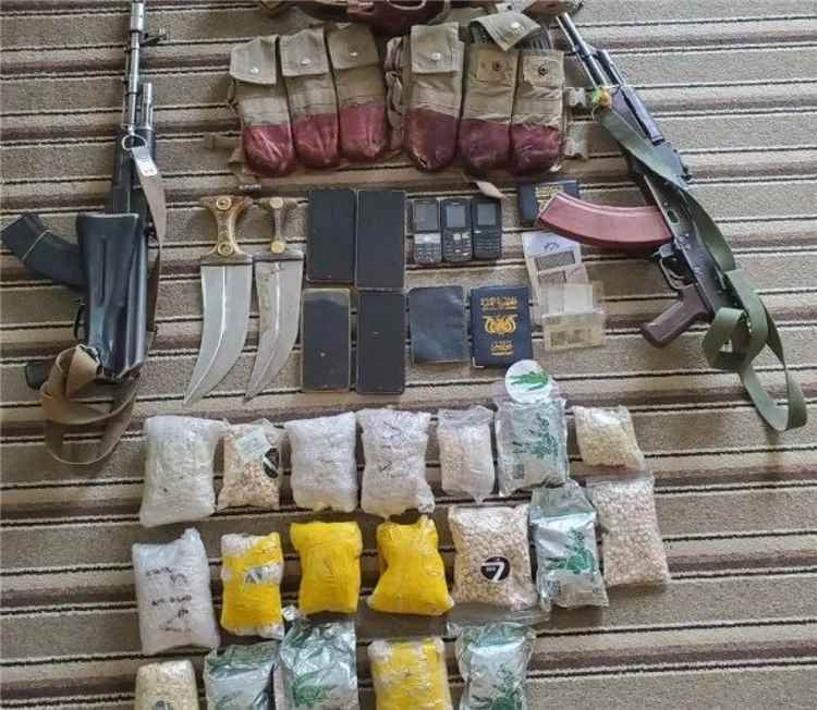 مصدر أمني يكشف عن مصنع لإنتاج الكبتاجون في صعدة بإشراف قيادي إيراني 