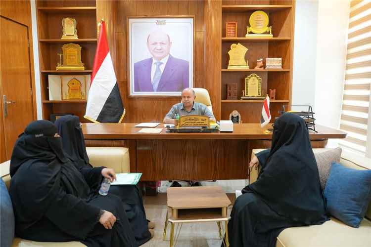 الخنبشي يشيد بدور التكتل الديمقراطي النسائي في تعزيز السلام ونبذ خطاب الكراهية