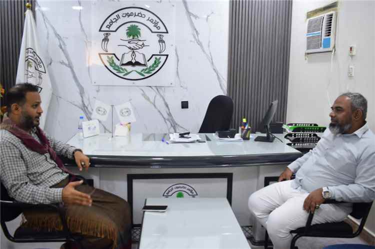 الأمين العام المساعد لمؤتمر حضرموت الجامع يبحث أوجه التعاون مع المعهد الوطني الديمقراطي (NDI)
